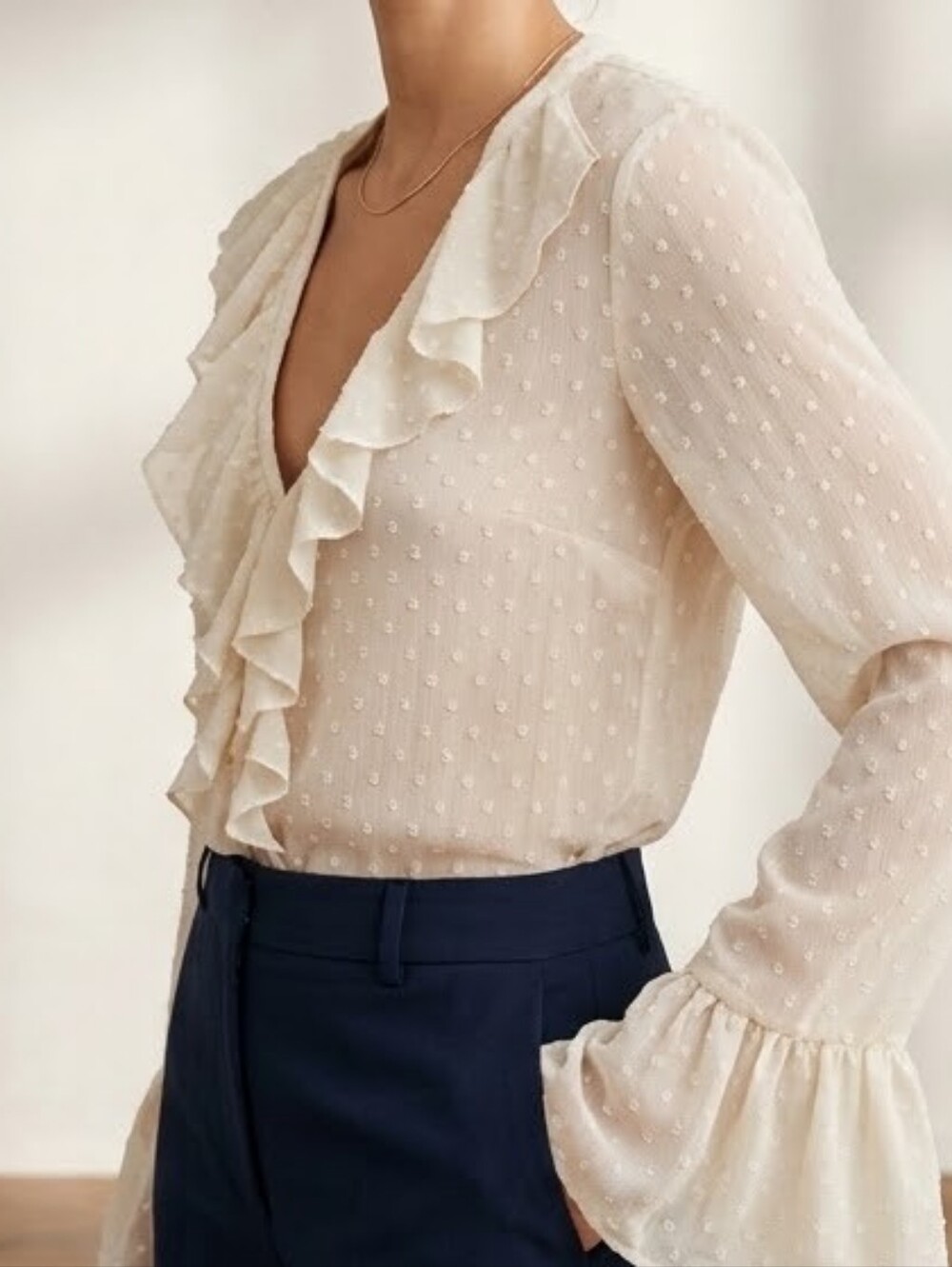 NEVER WORN Zara Cream Swiss Dot Ruffle V-Neck Blouse Sz Size S